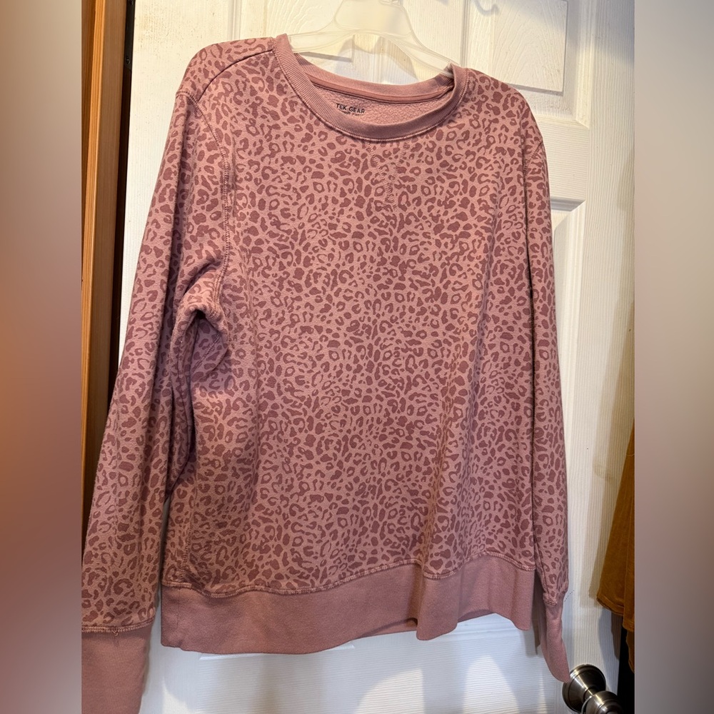 Tek Gear oversized pink leopard print sweatshirt with thumb hole sleeves